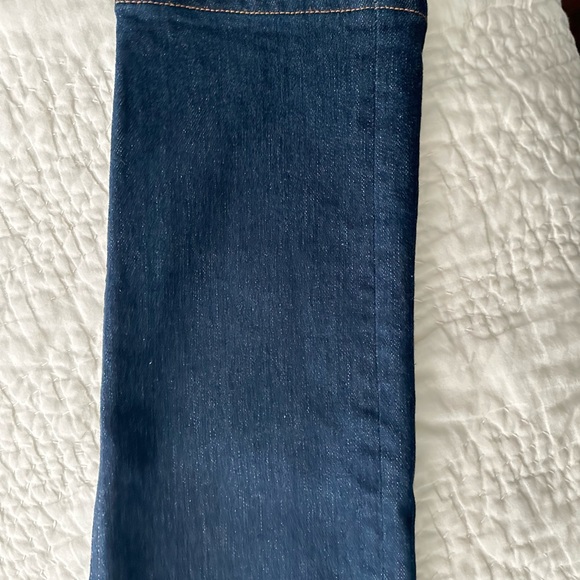 Excellent Condition LOUIS VUITTON

AUTHENTIC SLIM JEANS - Picture 6 of 6